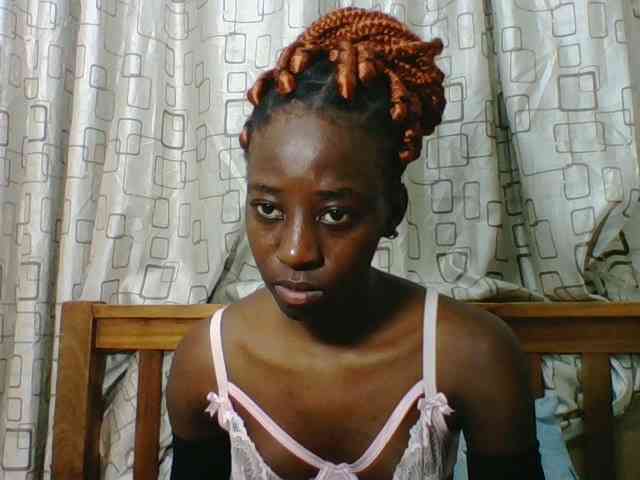 Sweetsmile23 webcam