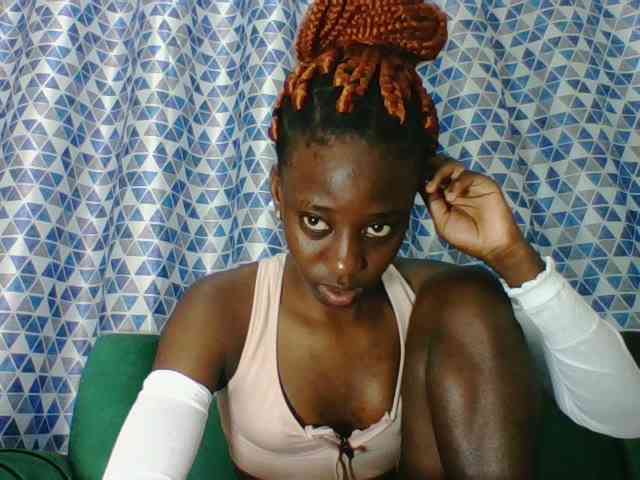 Sweetsmile23 webcam
