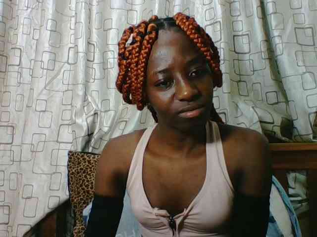 Sweetsmile23 webcam