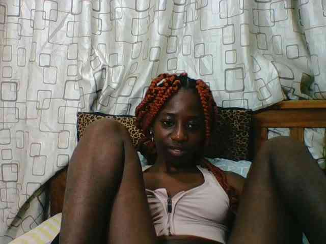 Sweetsmile23 webcam