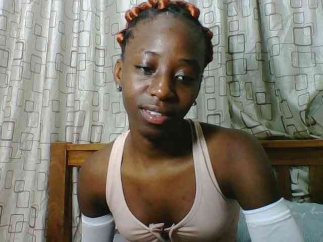 Sweetsmile23 webcam