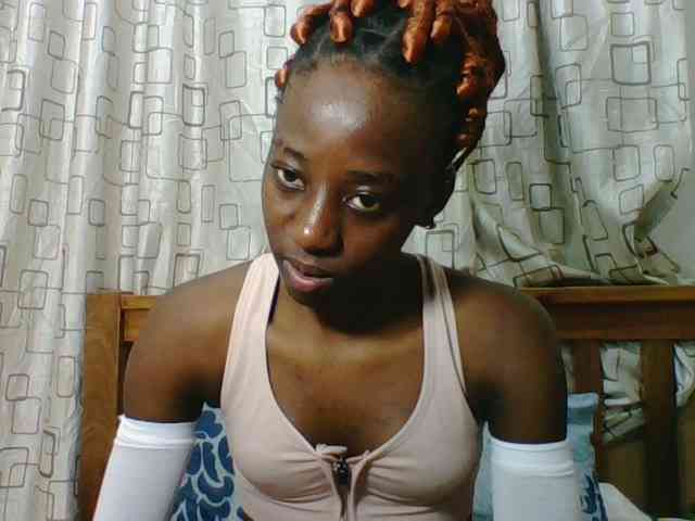 Sweetsmile23 webcam