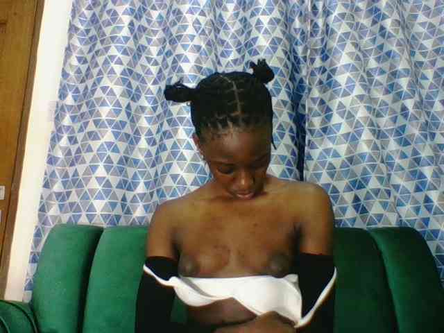 Sweetsmile23 webcam