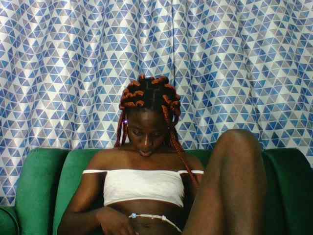 Sweetsmile23 webcam