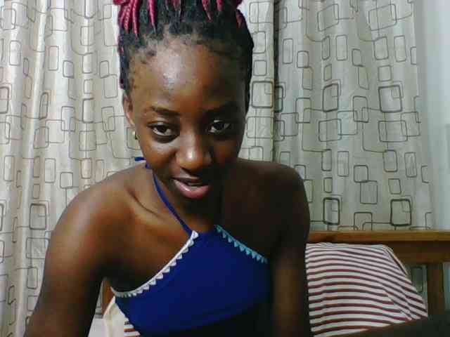 Sweetsmile23 webcam