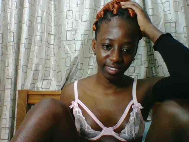 Sweetsmile23 webcam