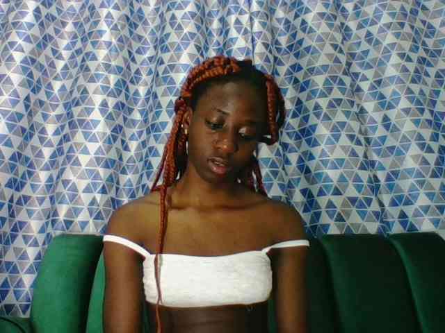 Sweetsmile23 webcam