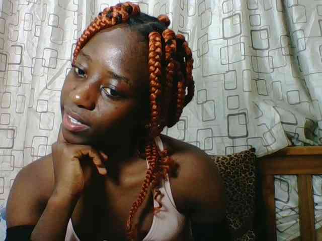 Sweetsmile23 webcam