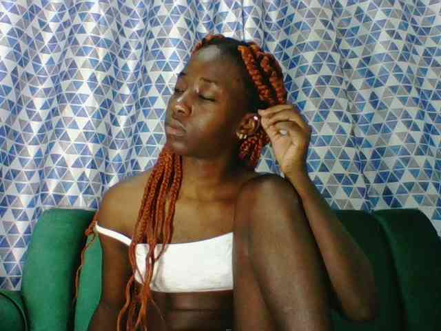 Sweetsmile23 webcam