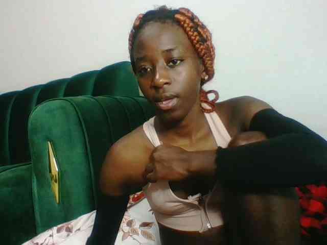 Sweetsmile23 webcam