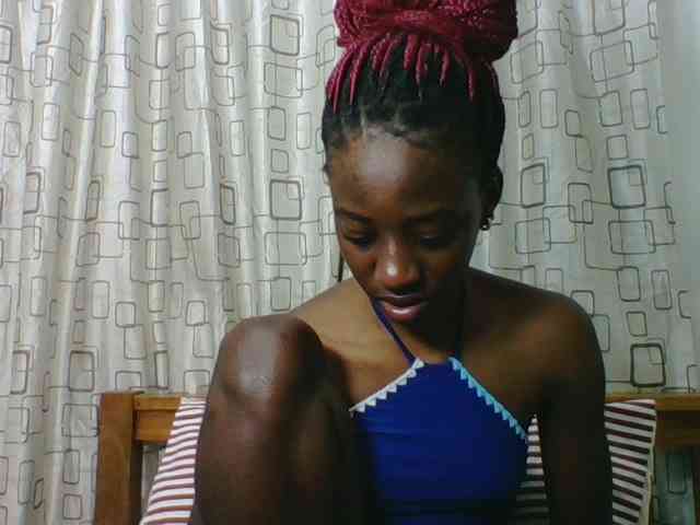 Sweetsmile23 webcam