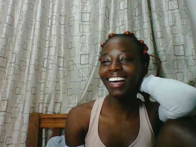 Sweetsmile23 webcam