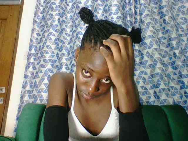 Sweetsmile23 webcam