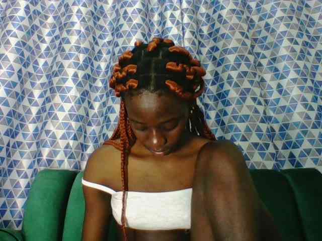 Sweetsmile23 webcam