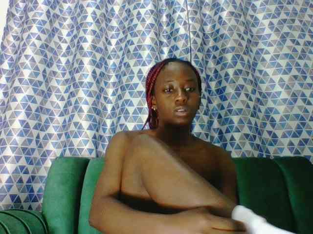Sweetsmile23 webcam