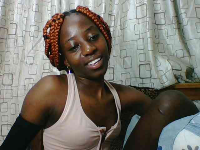 Sweetsmile23 webcam
