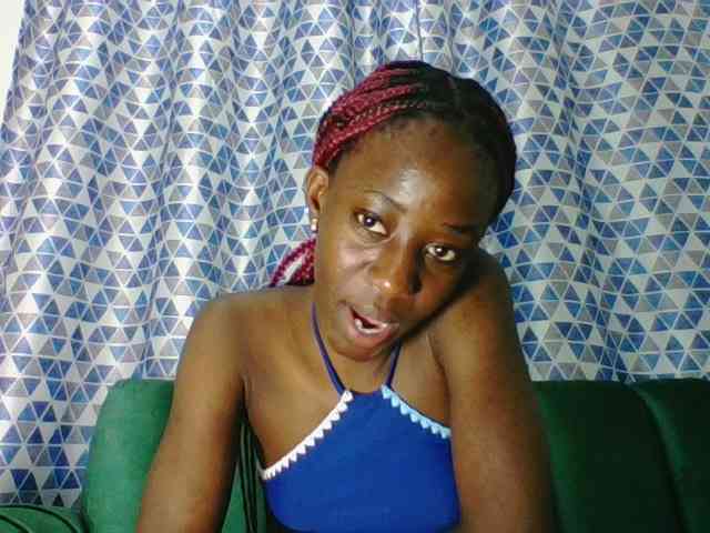 Sweetsmile23 webcam