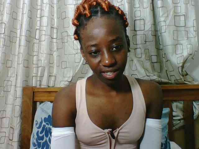 Sweetsmile23 webcam