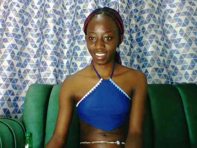 Sweetsmile23 webcam