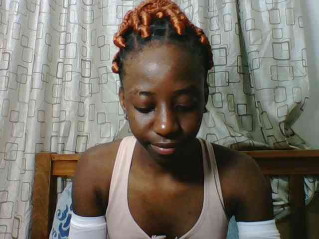 Sweetsmile23 webcam