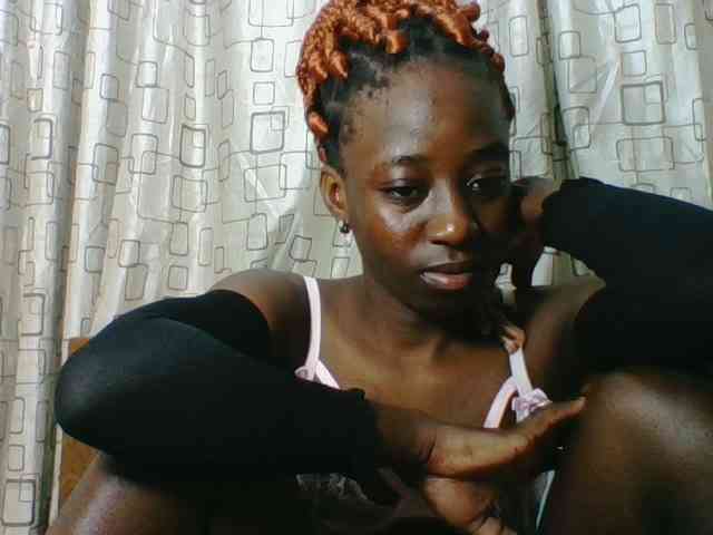 Sweetsmile23 webcam