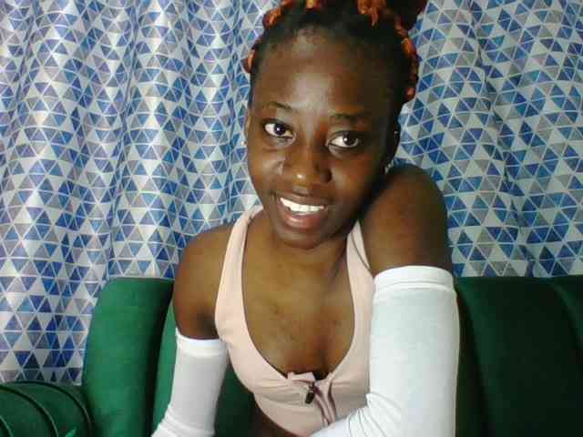 Sweetsmile23 webcam