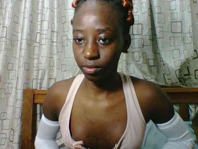 Sweetsmile23 webcam