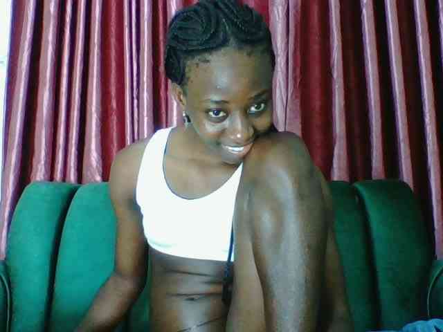 Sweetsmile23 webcam