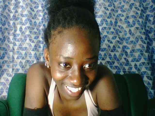 Sweetsmile23 webcam