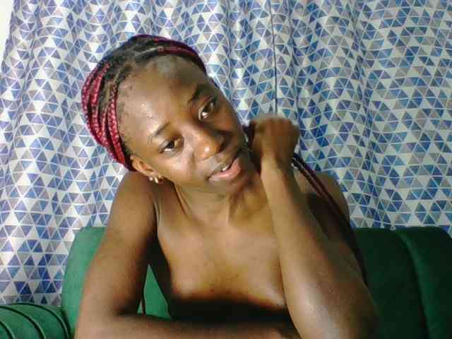 Sweetsmile23 webcam