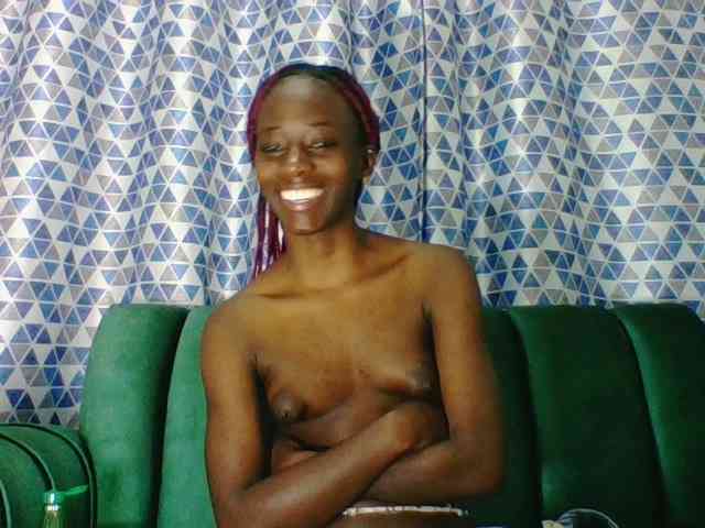 Model: Sweetsmile23
