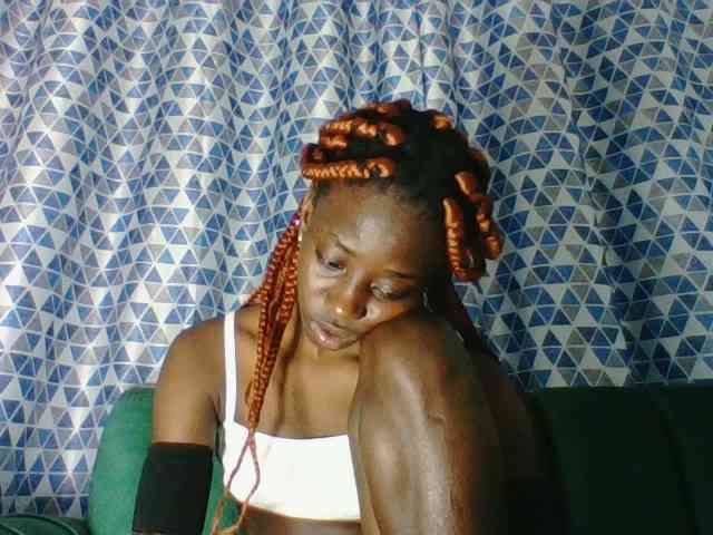 Sweetsmile23 webcam