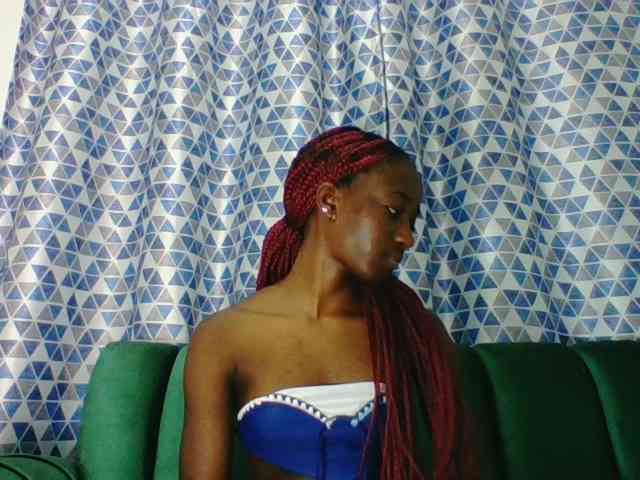 Sweetsmile23 webcam