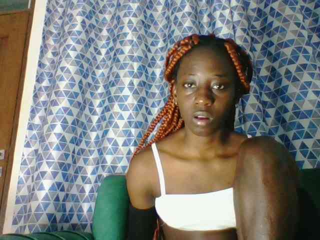 Sweetsmile23 webcam