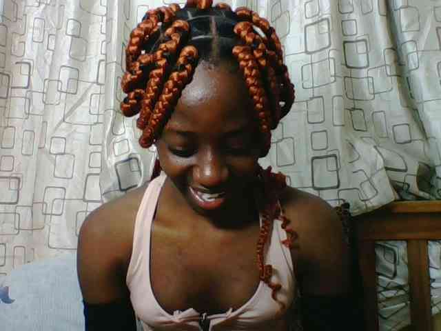 Sweetsmile23 webcam