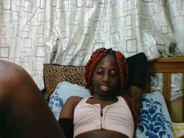 Sweetsmile23 webcam