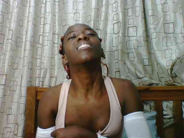 Sweetsmile23 webcam