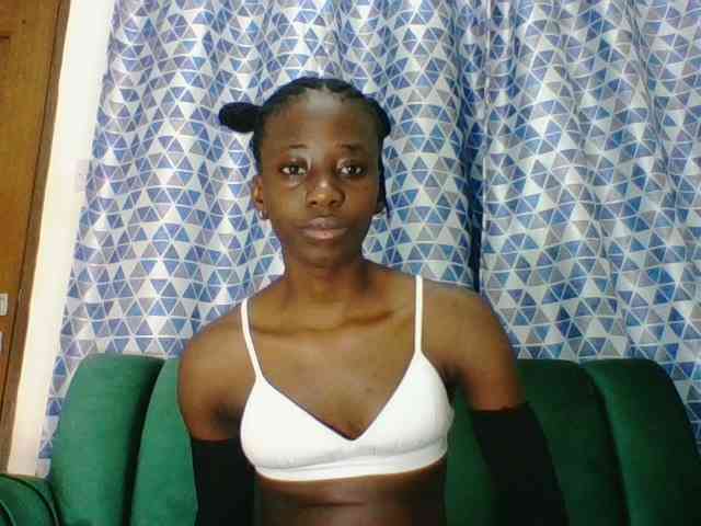 Model: Sweetsmile23