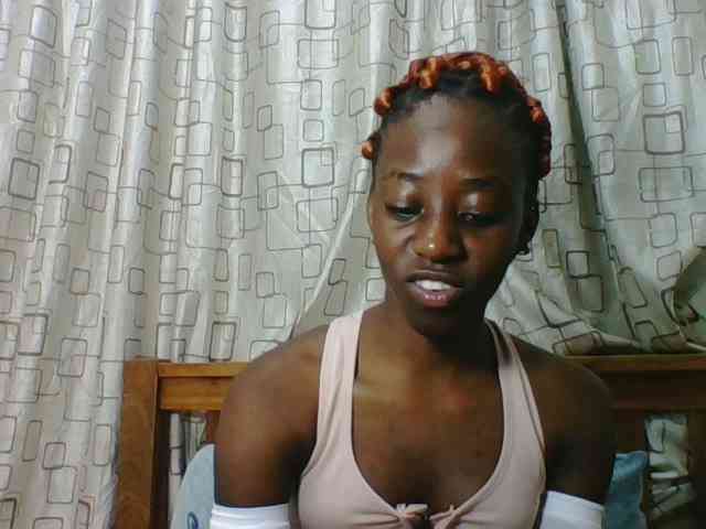 Sweetsmile23 webcam