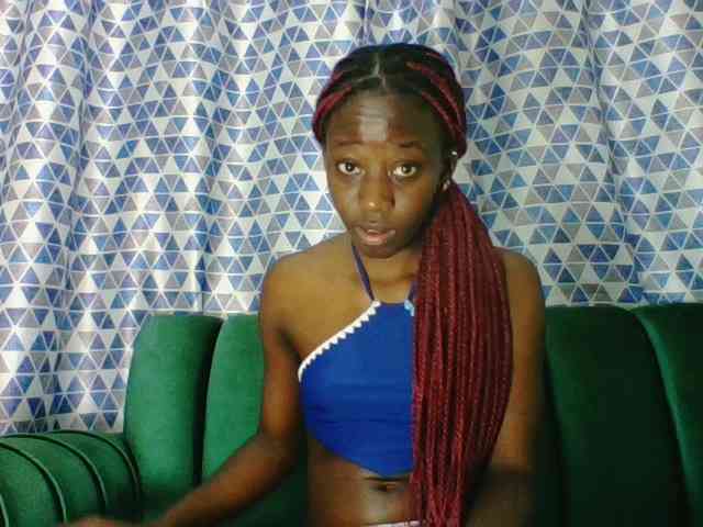 Sweetsmile23 webcam