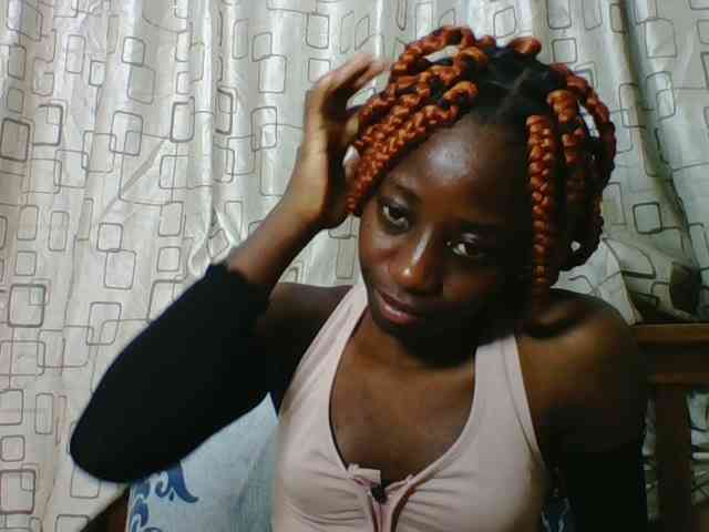 Sweetsmile23 webcam