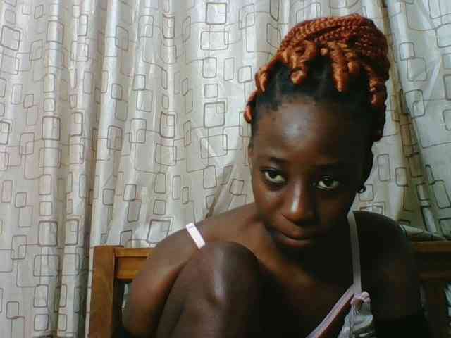 Sweetsmile23 webcam