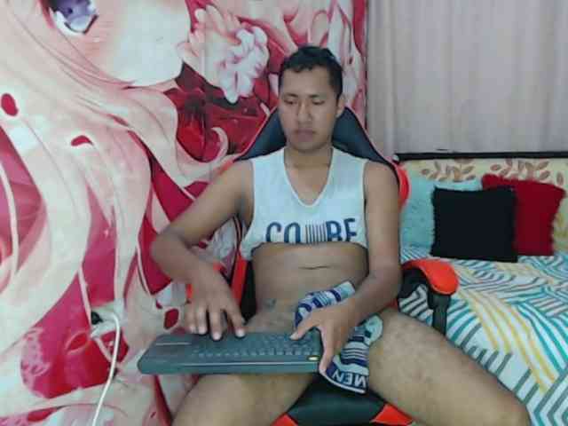Alessandro-28 Sex Cam Show