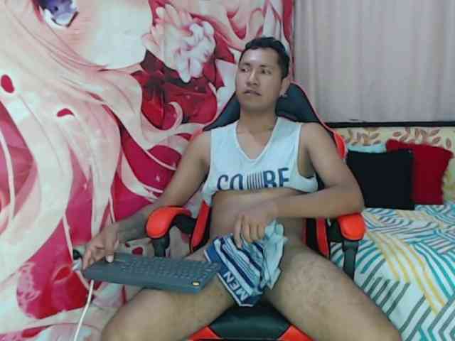 Alessandro-28 Sex Cam Show