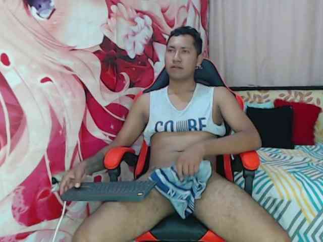 Alessandro-28 Sex Cam Show