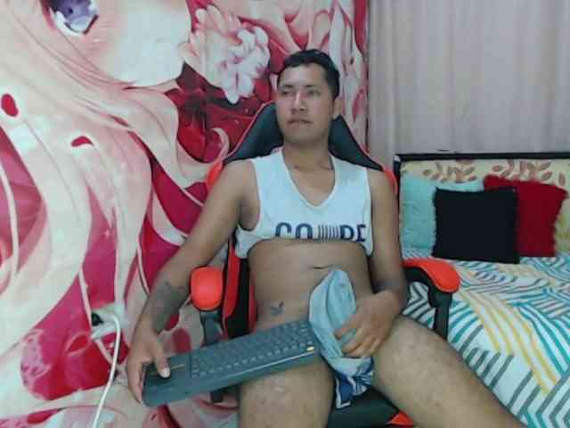 Alessandro-28 Sex Cam Show