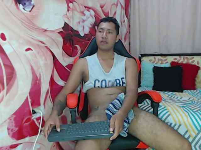 Alessandro-28 Sex Cam Show