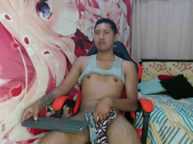 Alessandro-28 Sex Cam Show