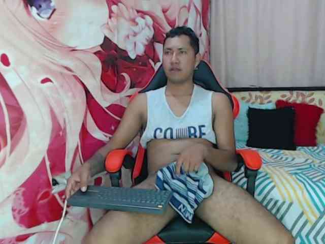 Alessandro-28 Sex Cam Show