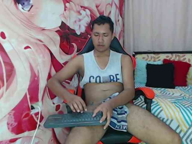 Alessandro-28 Sex Cam Show